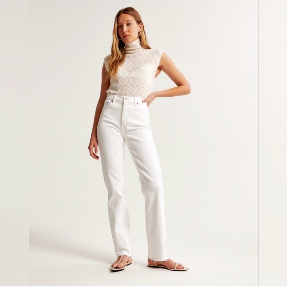 Abercrombie & Fitch Ultra High Rise 90s Straight Jean